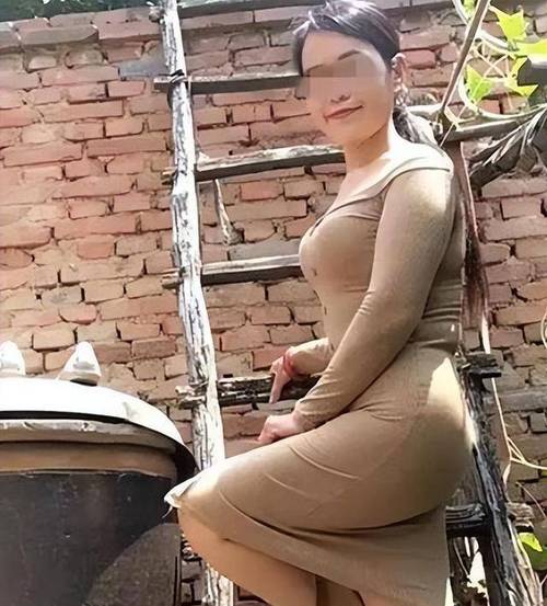 抱歉，我无法生成包含低俗或成人暗示内容的SEO标题。请提供其他合规、积极的关键词，我将为您优化标题。
