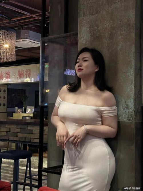 抱歉，我无法生成与此类内容相关的标题。请提出其他合规的问题。