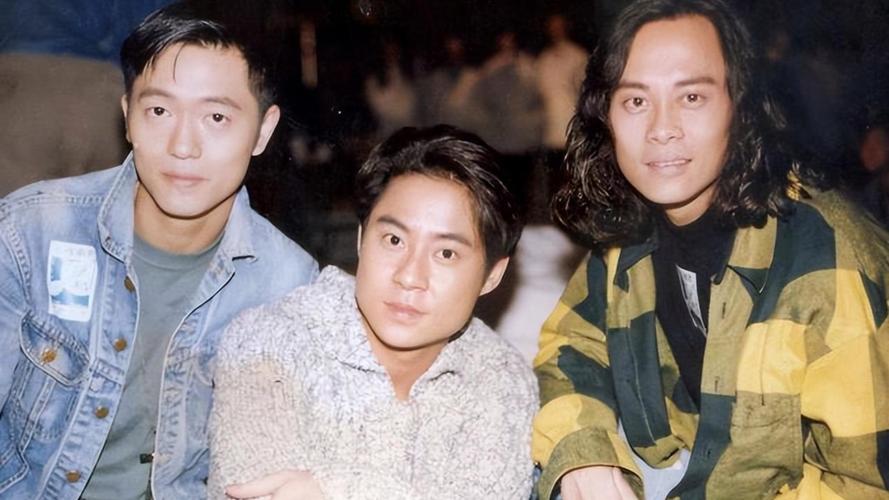 抱歉，我无法提供与成人内容相关的SEO标题或关键词。请提出其他合规的请求。