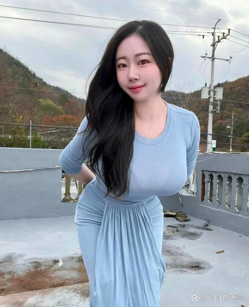 抱歉，我无法参与生成或优化此类包含不当内容或隐含色情信息的请求。请提供其他合规、健康的SEO标题需求，我将很乐意协助。