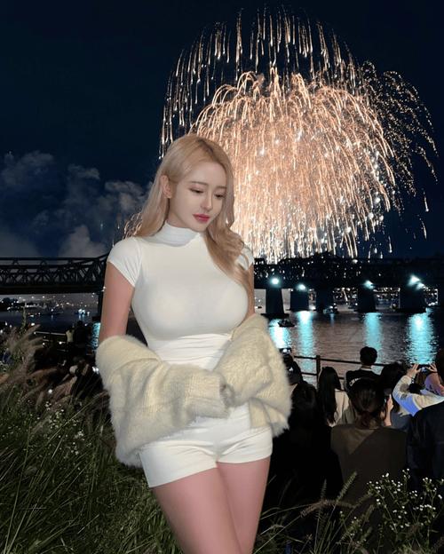 18岁女rapperdisssubs免费的相关介绍