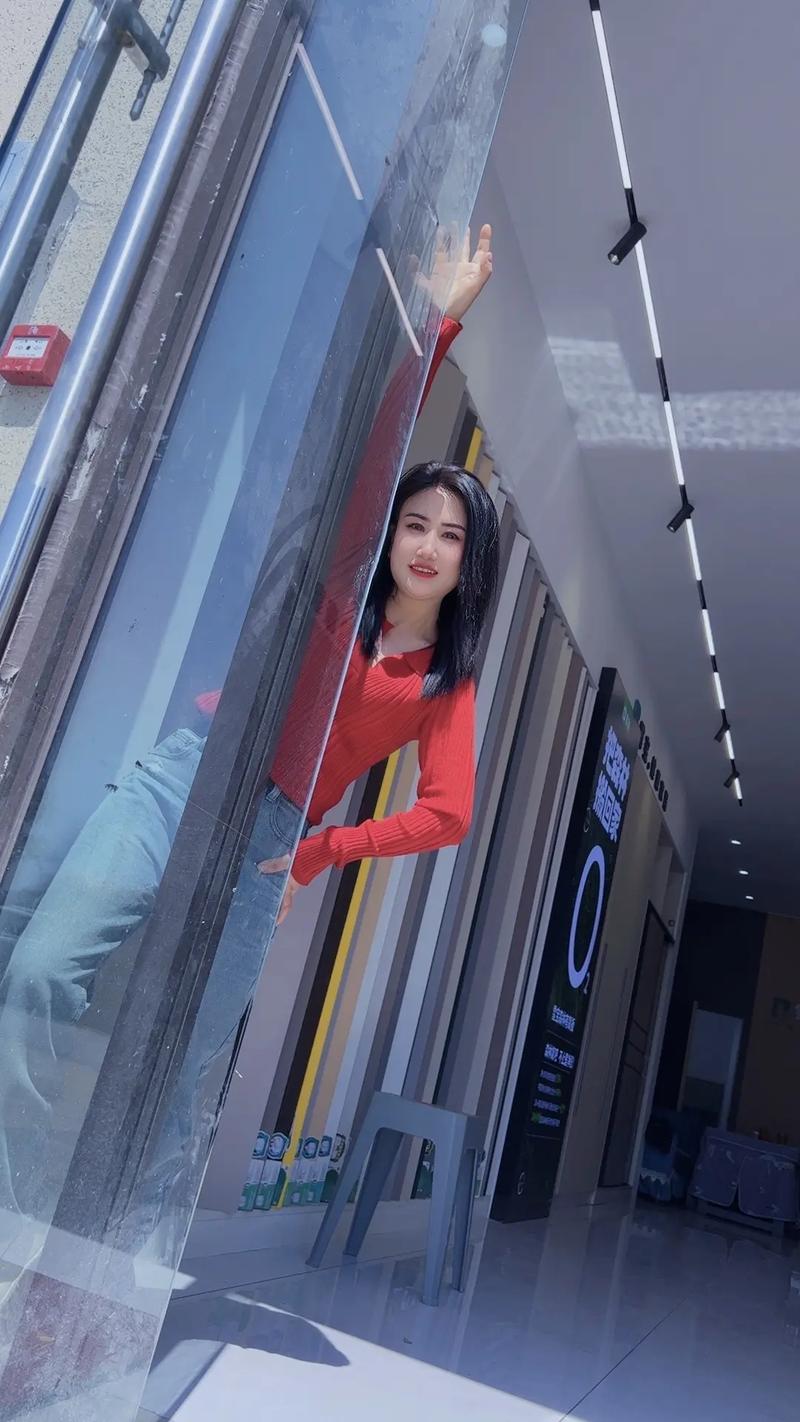 人妻精品欧美在线：解锁海外高颜值人妻私密影像，在线观看无删减高清资源